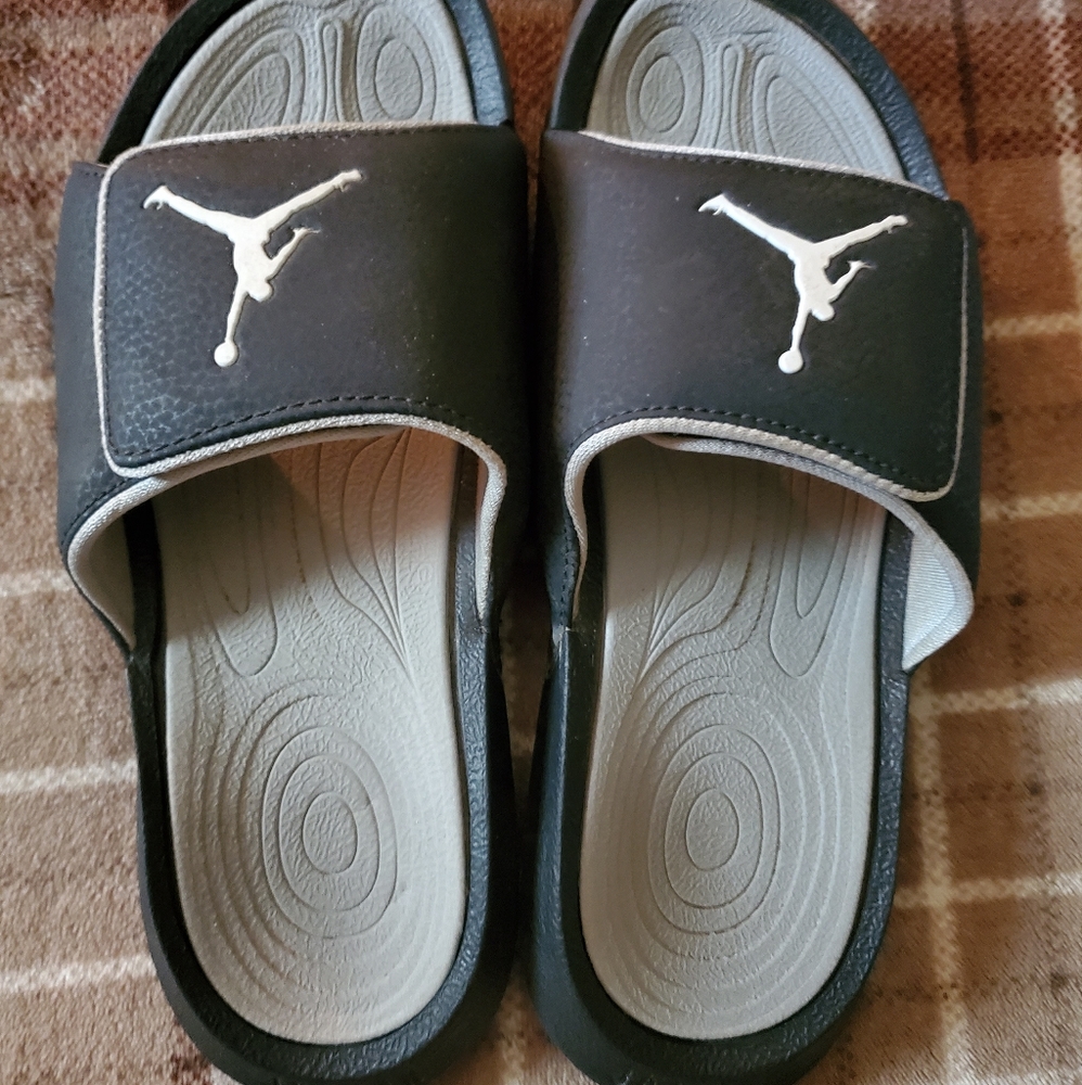 Air Jordan Hydro slides
